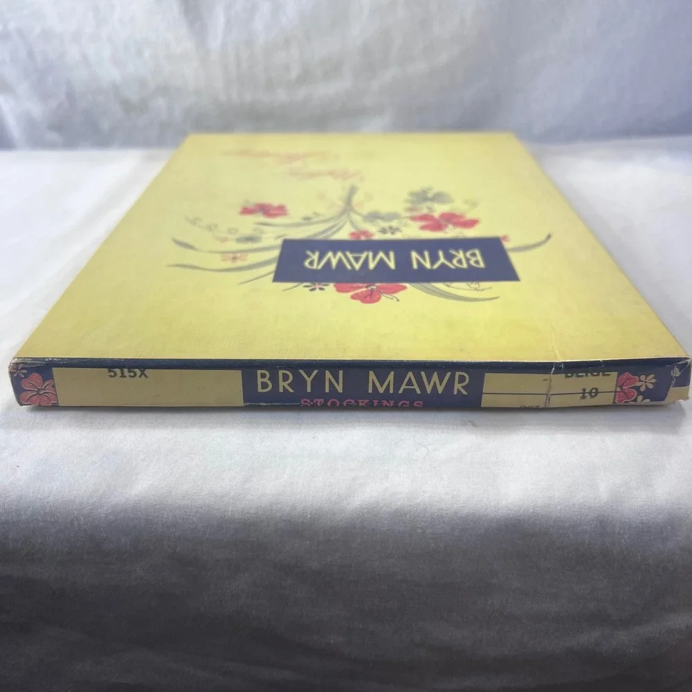 Vintage Bryn Mawr Nylon Stockings 400 Needle Seamless 15 Denier Beige RN 22894